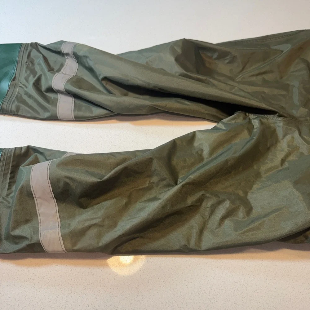 HISEA Chest Waders Mens 9.5 Green Used 28 Inseam Boot Foot
